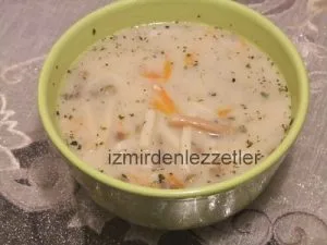 Kremalı Ve Mercimekli Erişte Çorbası