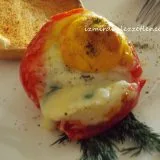Domates İçinde Peynirli Yumurta