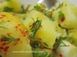 Ilık Taze Patates Salatası