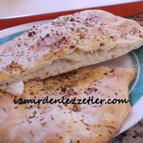 Zeytinyağlı İtalyan Yassı Ekmeği FOCACCİA