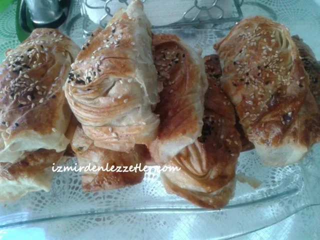 Peynirli Kabaklı Büzgü Börek