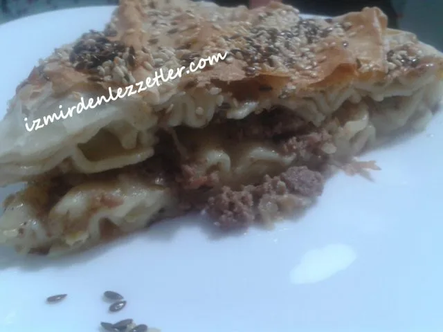 Kıymalı Makarna Böreği