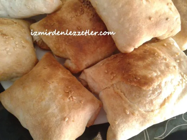 Ispanaklı Peynirli Zarf Börek