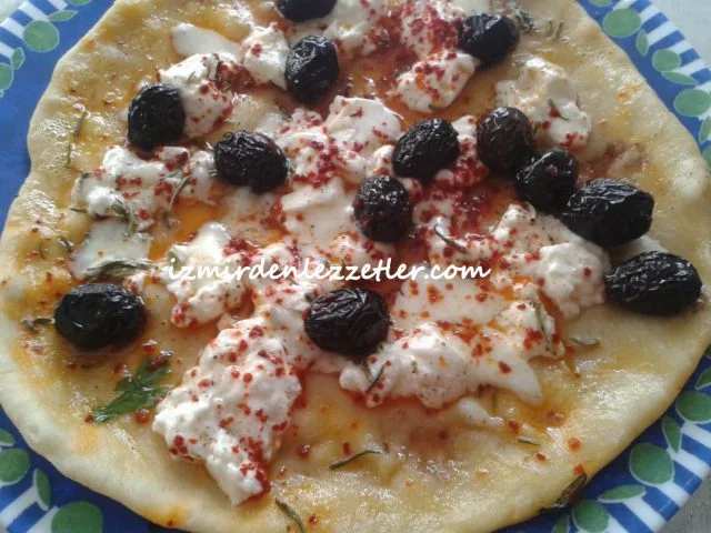 Tava Pizzası