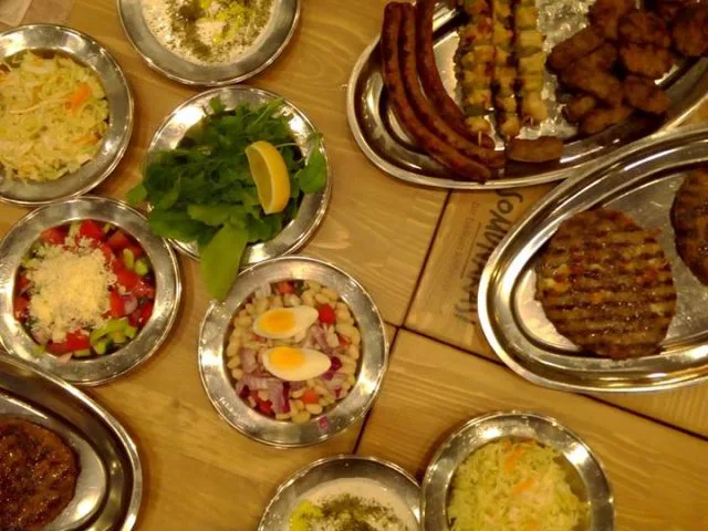 Somun Arası Balkan Köftecisi