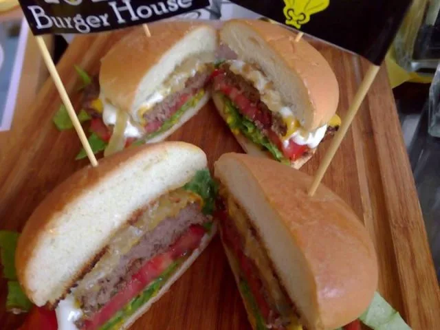 Ton’s Burger House