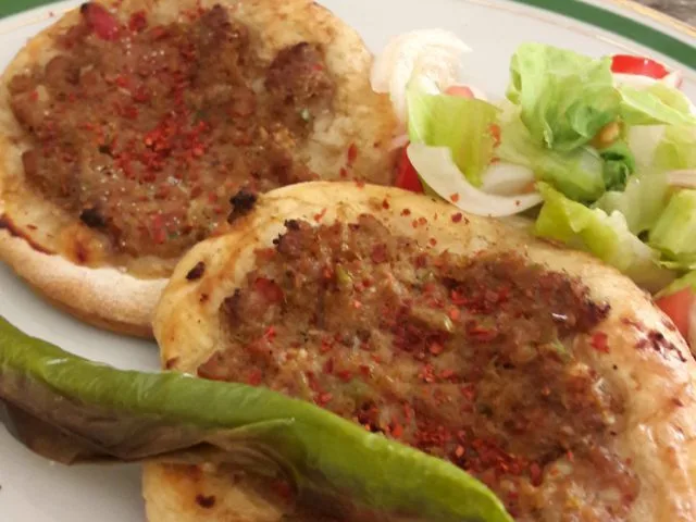 Ev Yapımı Fındık Lahmacun