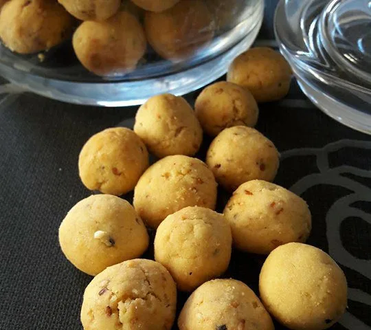 Susamlı Lokmalık Tuzlu Kurabiye- Bitli Kurabiye