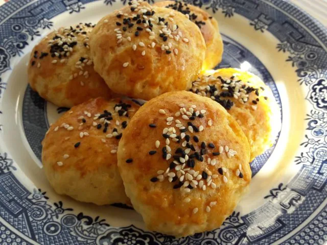Lorlu Domatesli Poğaça